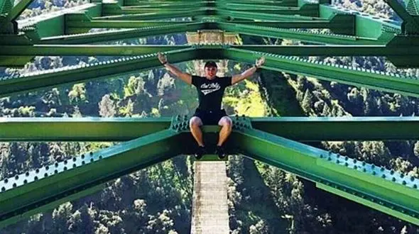 وسوسه های مرگبار پسر 18 ساله یک معجزه رقم زد+ عکس
