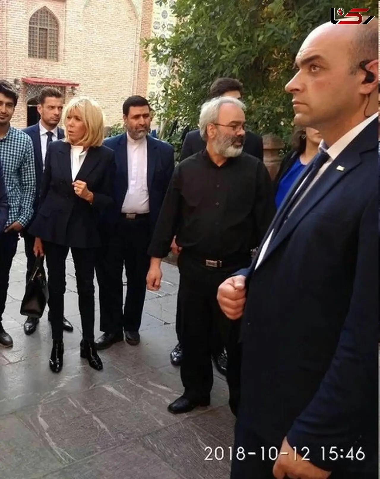 عکس بی حجاب همسر  ماکرون در بازدید  از یک مسجد ایرانی + جزییات 