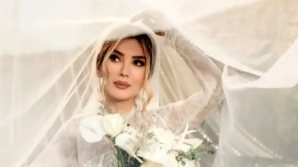 فیلم / متین ستوده ، تازه عروس سینمای ایران، ملکه مارها شد/  کامران تفتی با این مار خوش خط و خال ....