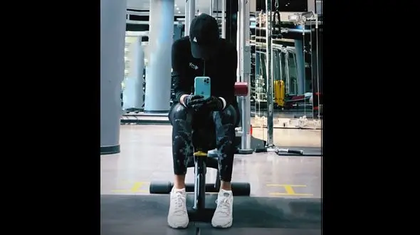 افشای راز باشگاه مختلط در کرج ! / بدنسازی زنان و مردان با هم !