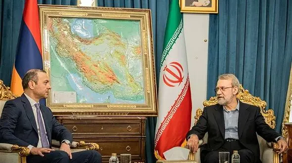  لاریجانی: ایران با هرگونه تغییر ژئوپولیتیک منطقه مخالف است