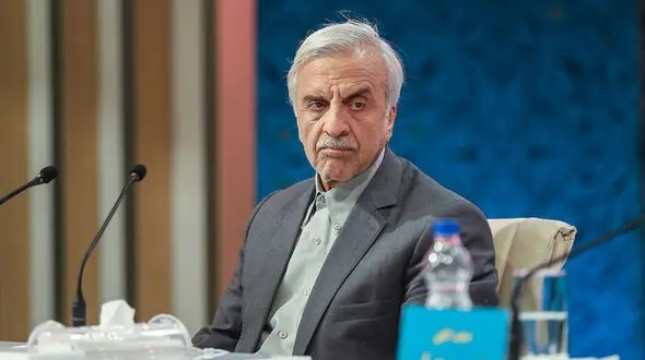بی ادبی ها و دشنام ها ریشه در رفتار مسئولین دارد / احمدی نژاد شروع کننده بی ادبی‌ها در فضای سیاسی بود