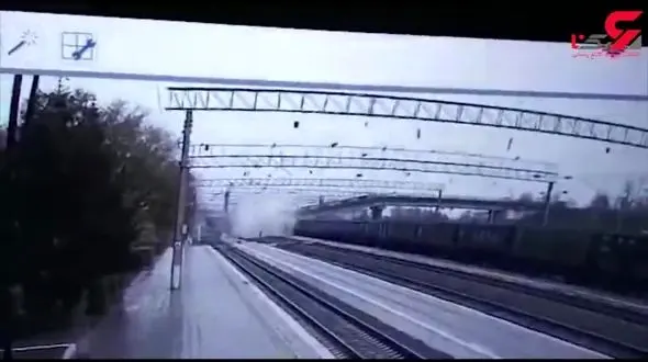 ریزش ناگهانی پل هوایی! + فیلم