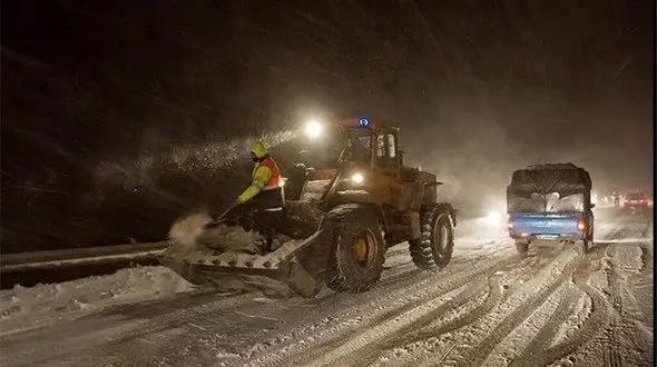 برف و کولاک شدید در محور فیروزکوه