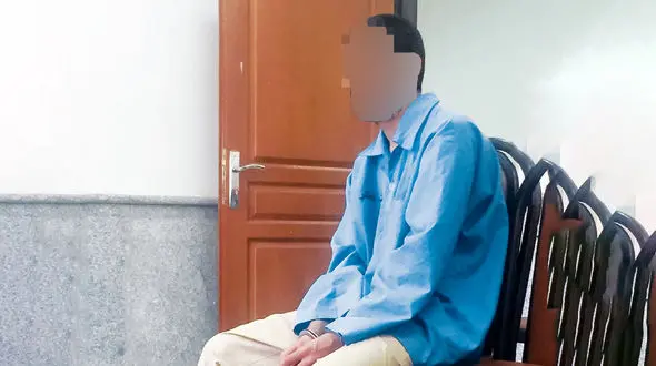 مرد خانه به دوش با پای خود نزد پلیس رفت / عذاب وجدانش چه بود ؟ 