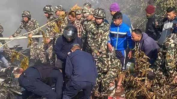  3 فیلم دلخراش از سقوط هواپیما‌ی مسافربری در نپال + عکس و جزییات