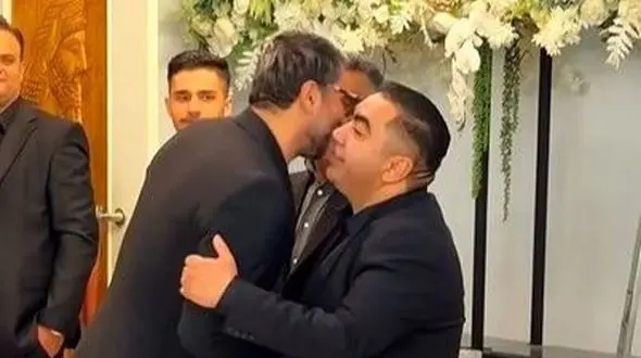 فیلم / عزاداری سوپرلاکچری علیرضا نیکبخت، علی پروین و فیروز کریمی در یک تالار تشریفاتی به مناسبت ایام فاطمیه در شمال تهران/ از گل آرایی سفید تا پذیرایی و...