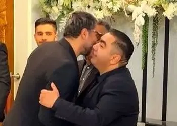 فیلم / عزاداری سوپرلاکچری علیرضا نیکبخت، علی پروین و فیروز کریمی در یک تالار تشریفاتی به مناسبت ایام فاطمیه در شمال تهران/ از گل آرایی سفید تا پذیرایی و...