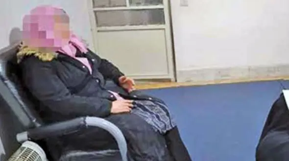 این زن دختر 11 ساله اش را در خواب کشت / 3 بامداد دیروز طاهره بازداشت شد + عکس