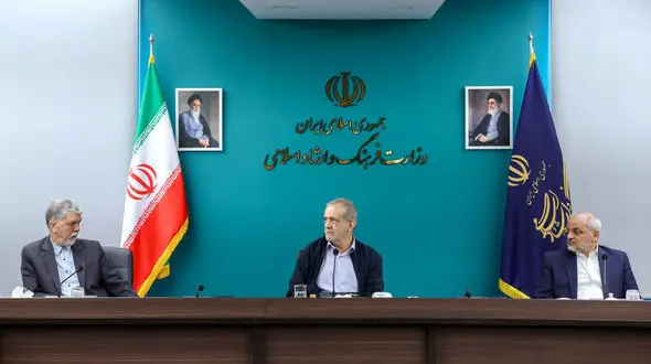 پزشکیان: باید همه مردم را دید، نه فقط آنها که صدایشان بلندتر است