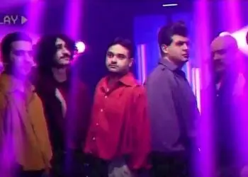 فیلم / اجرای بی‌نظیر شرکت‌کنندگان صداتو با آهنگهای شاد دهه شصت /  از بیا بنویسیم روی خاک رو درخت تا مهربونیت قشنگه، هم‌زبونیت قشنگه ...