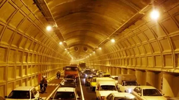 ترافیک سنگین در معابر تهران / تردد موتورسیکلت در تونل‌ها ممنوع!