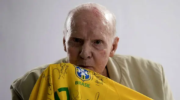 اسطوره فوتبال برزیل درگذشت + عکس و جزییات