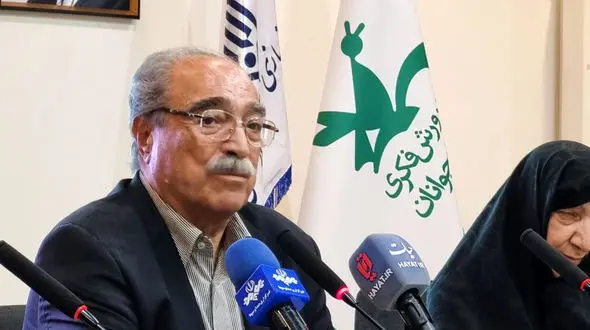 

اگر مدیر آموزش و پرورش خواست به مرخصی دائمی برود اسم مدرسه خیر ساز را تغییر دهد! + فیلم