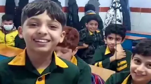 جنجال فیلم خنده دار دانش آموزان جلوی معلم / از خنده روده بر می شوید!