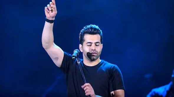 فیلم آواز باشکوه کنسرت زنده و بی نقص《رضا بهرام》با اجرای آهنگ "کاش سرنوش ما جدا بود" هنوزم بی بهانه برای عاشقان میخونه!