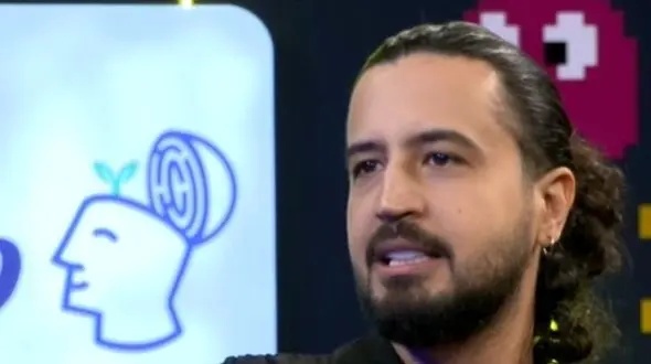 فیلم / مهرداد صدیقیان: با دختری ازدواج میکنم که کم حرف بزنه ...  / وراج نباشه ..  /  اصلا بچه نمیخوام .... 