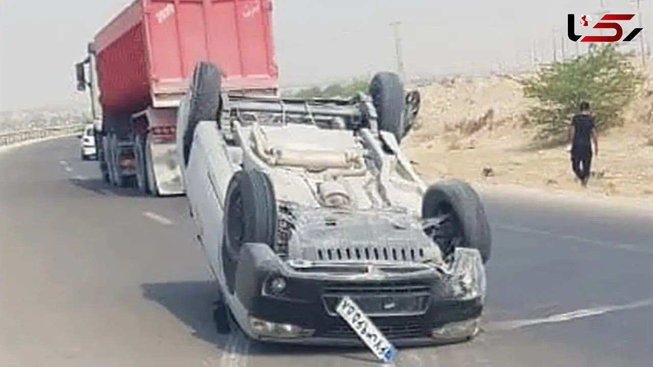 واژگونی خودروی سواری در محور جاده‌ای دشتی