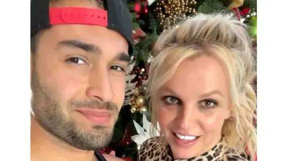 جشن طلاق بریتنی روی دست مردان برهنه / غیرت سام اصغری نابود شد!