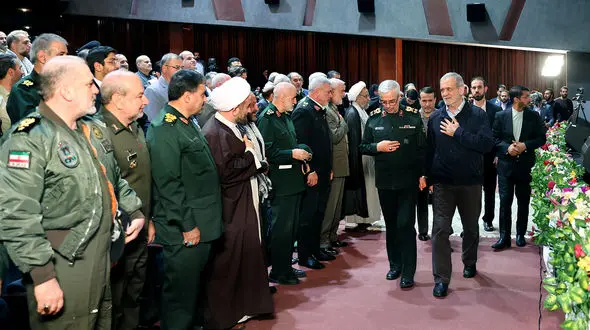 امروز اکثر اختلافات و دعواها بر سر قدرت و شهرت و پست و مقام است