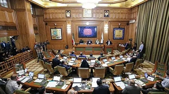 مشاجره لفظی رییس شورای شهر با یک نماینده/ رسولی: محسن هاشمی توهین کرد