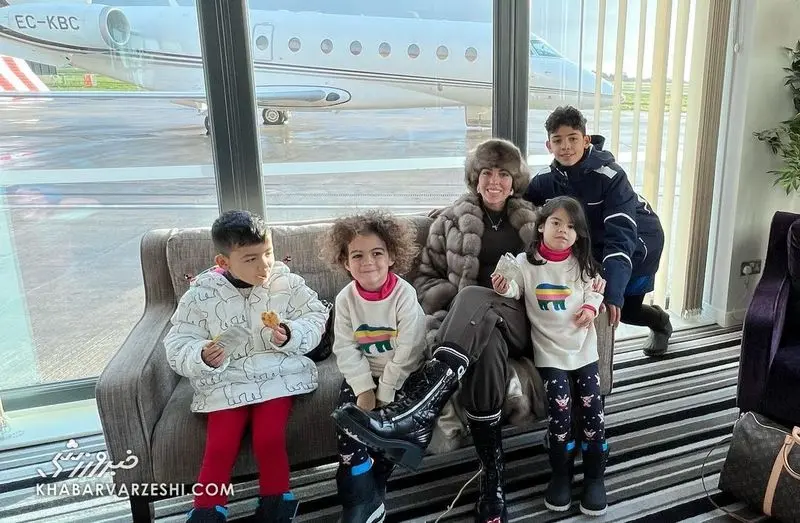 برنامه انداختن عکس روی برج خلیفه