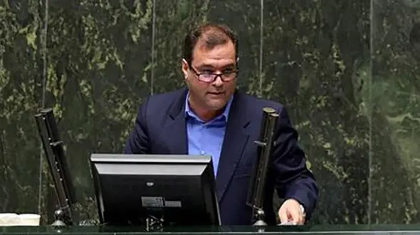 سوال از وزرا جز نیشخند به نمایندگان خاصیت دیگری ندارد