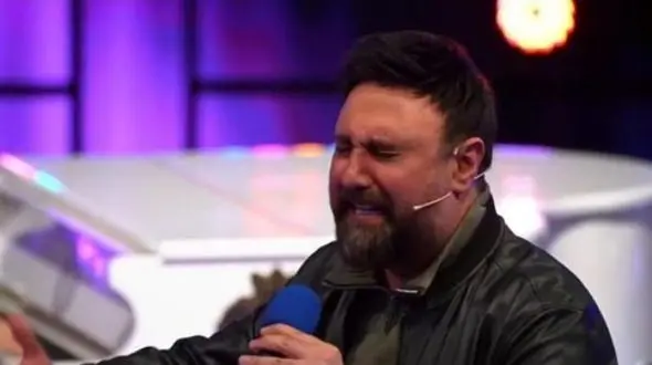 آواز باشکوه و احساسی «مرغ سحر» با صدای حجت کیا و همراهی محمد علیزاده + موزیک ویدیو 