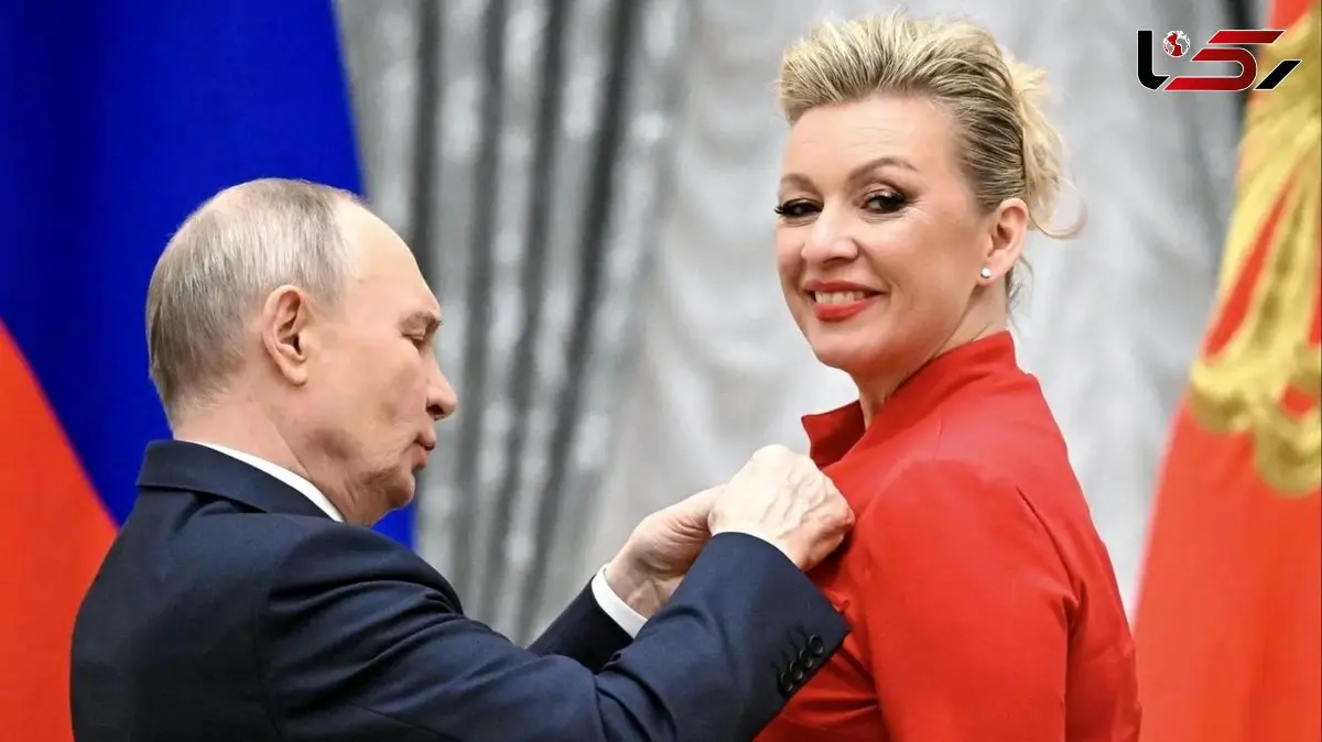 هدیه جالب پوتین به خانم سخنگو  + عکس