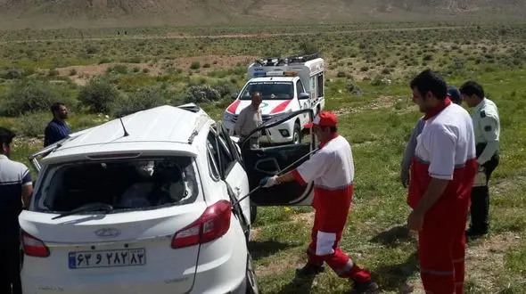 یک کشته و ۳ مصدوم در واژگونی خودرو چری در جاده فسا-دارب + تصاویر