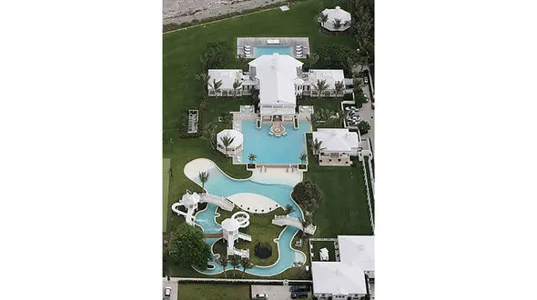 فروش خانه سلن دیون خواننده تایتانیک از ترس ترامپ