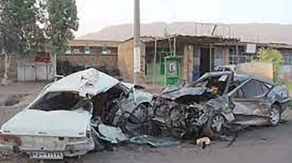 تصادف مرگبار پژو با پیکان در داراب