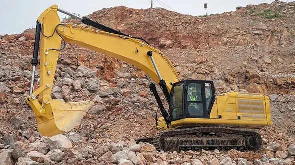 ببینید / فیلم عجیب از تخریب ساختمان های بلندمرتبه با بیل مکانیکی!+ فیلم