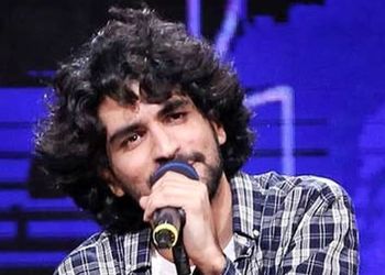 فیلم آواز باشکوه و تکرار نشدنی عرفن طهماسبی ! / صدای بهشتی اش   همه را به عالم دیگری برد !