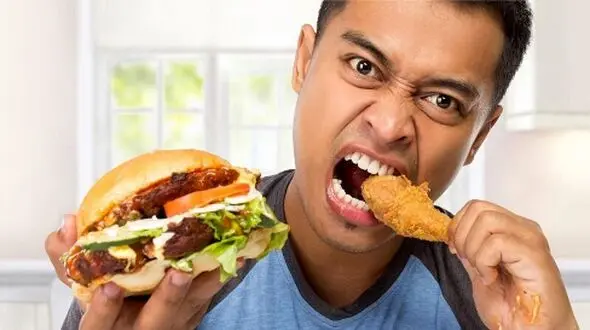 چرا برخی غذاها به جای سیری شما را پیرتر می‌ کند؟