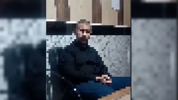 فیلم دستگیری  مرد جاسوس در داراب / با لوگوی سازمان امدادی اطلاعات به شبکه های معاند ارسال میکرد