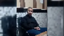 فیلم دستگیری  مرد جاسوس در داراب / با لوگوی سازمان امدادی اطلاعات به شبکه های معاند ارسال میکرد