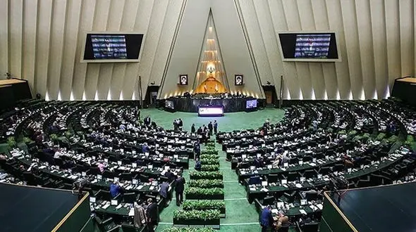 تهدید وزیر صنعت به استیضاح به دلیل گرانی خودرو