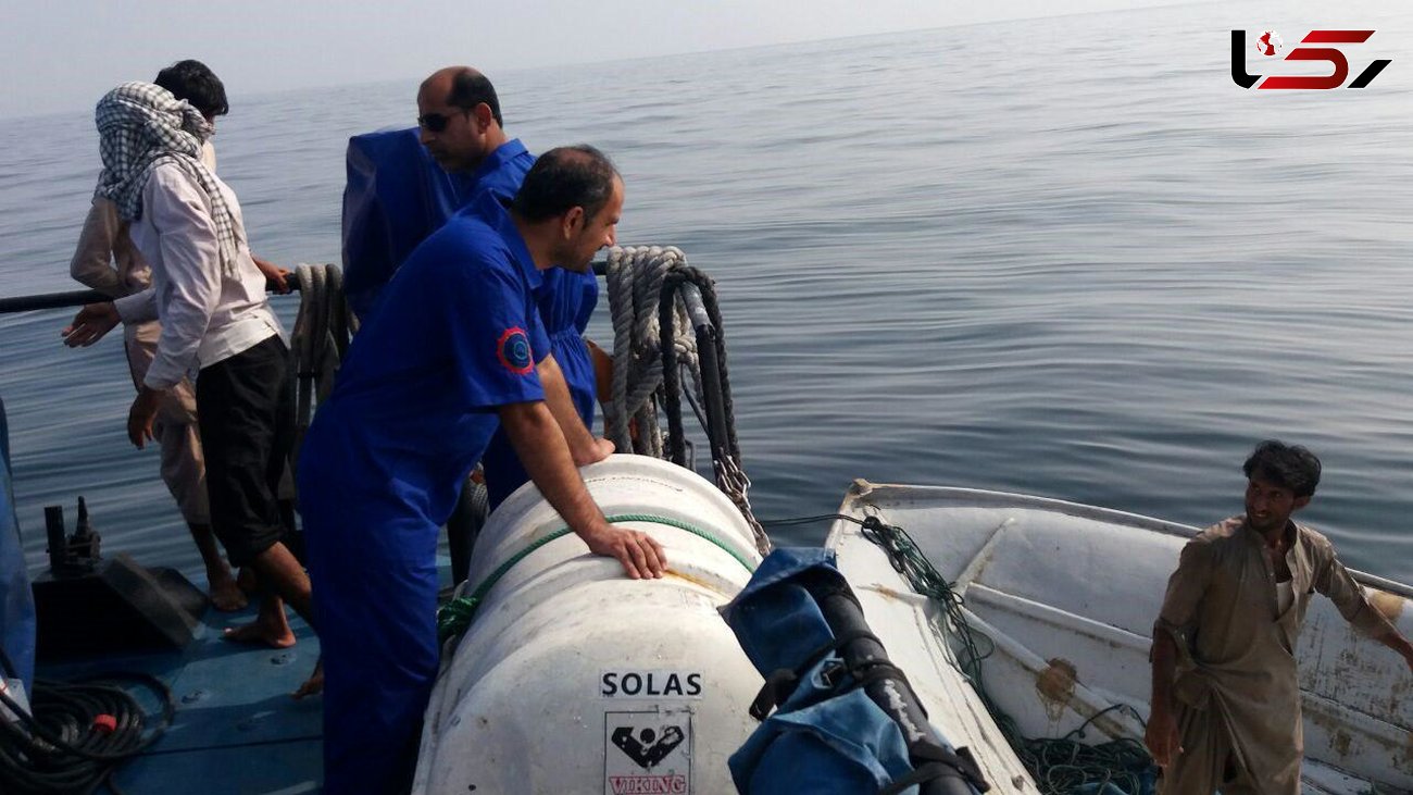 نجات جان ٣ صیاد توسط مرکز جستجو و نجات دریایی بندر چابهار 