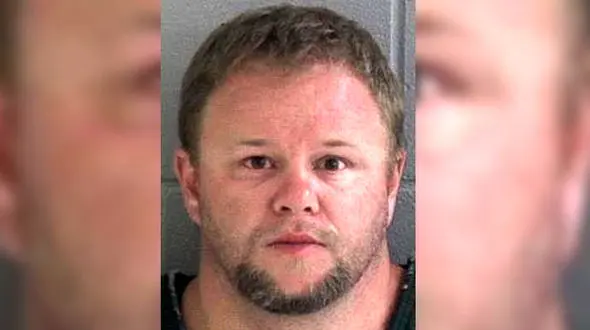 اجساد یک زن و 4 فرزندش دفن شده بودند / شوهر قصد فرار از امریکا را داشت ! + عکس متهم