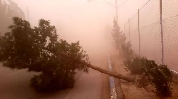 طوفان 130 کیلومتری نایین را درنوردید + عکس 