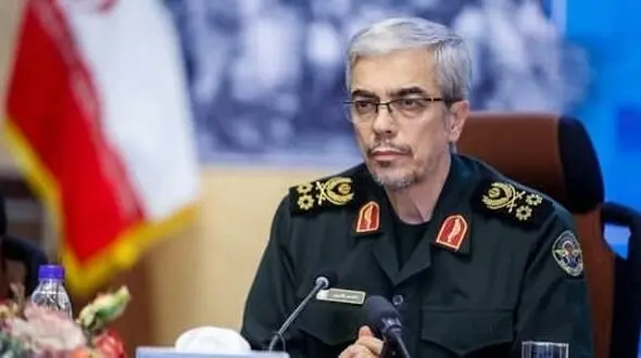 نشست رئیس ستاد کل نیروهای مسلح با فرماندهان نیروی زمینی سپاه
