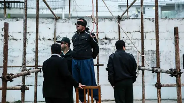 شیرین ترین عکس اعدام تاریخ ایران / التماس هایی که جواب داد! / 10 سال بعد او چه شد؟