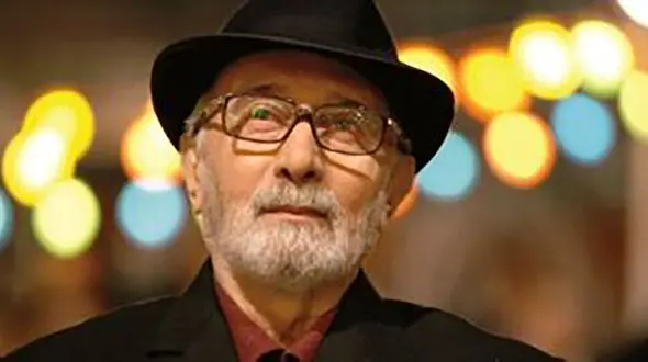 پرویز پورحسینی کنار همسرش آرام می گیرد + فیلم