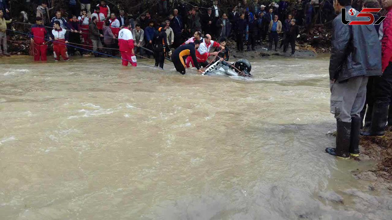 پراید غرق شده در رودخانه رودبار پیدا شد/ سرنوشت مبهم برای 4 سرنشین + فیلم و عکس