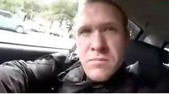 عامل حمله تروریستی به مسلمانان نیوزیلند را بهتر بشناسید +فیلم کامل از قتل عام امروز