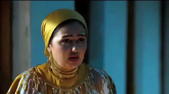 جدیدترین استایل زیبای تهمینه رجبوا بازیگر نقش چمن در سریال پایتخت / لباس مجلسی خانم بازیگر تاجیکستانی که پربازدید شد!