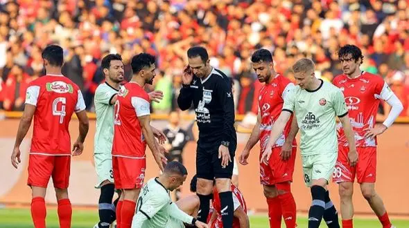 رسمی : پرسپولیس - تراکتور تا ۲ فصل بدون تماشاگر!