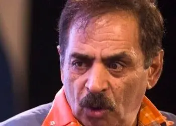 بمب خنده: کمک سرآشپزی به سبک عمو رشید به صرف یک پارچ دوغ! /وقتی عوامل پشت صحنه هم از بامزه بودنش آسایش ندارن+ویدیو