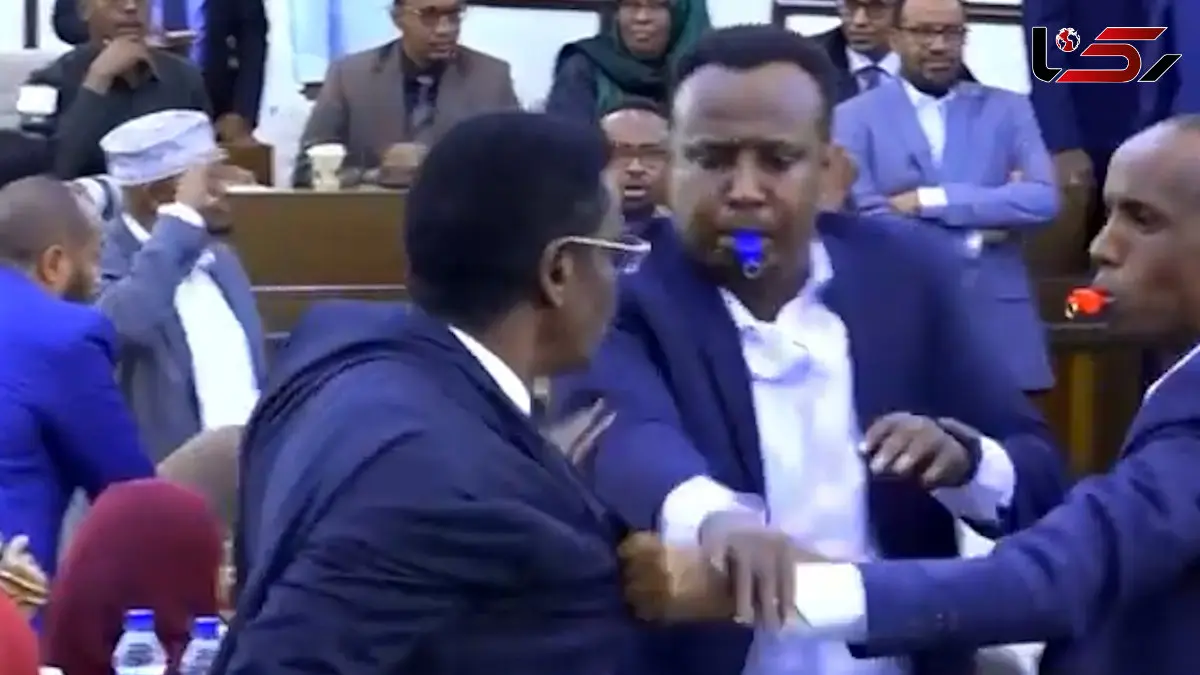 فیلم ضرب و شتم نمایندگان  در پارلمان سومالی